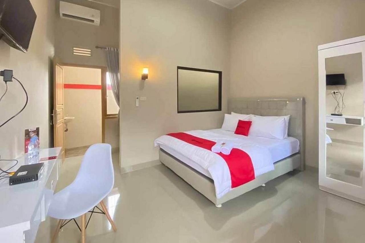 ホテル Reddoorz Syariah Near Hajimena Lampung バンダールランプン エクステリア 写真
