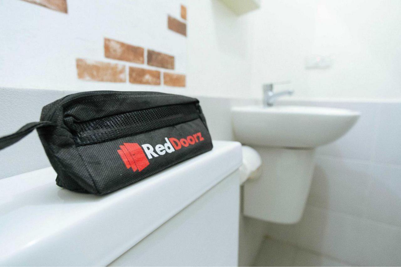 ホテル Reddoorz Syariah Near Hajimena Lampung バンダールランプン エクステリア 写真